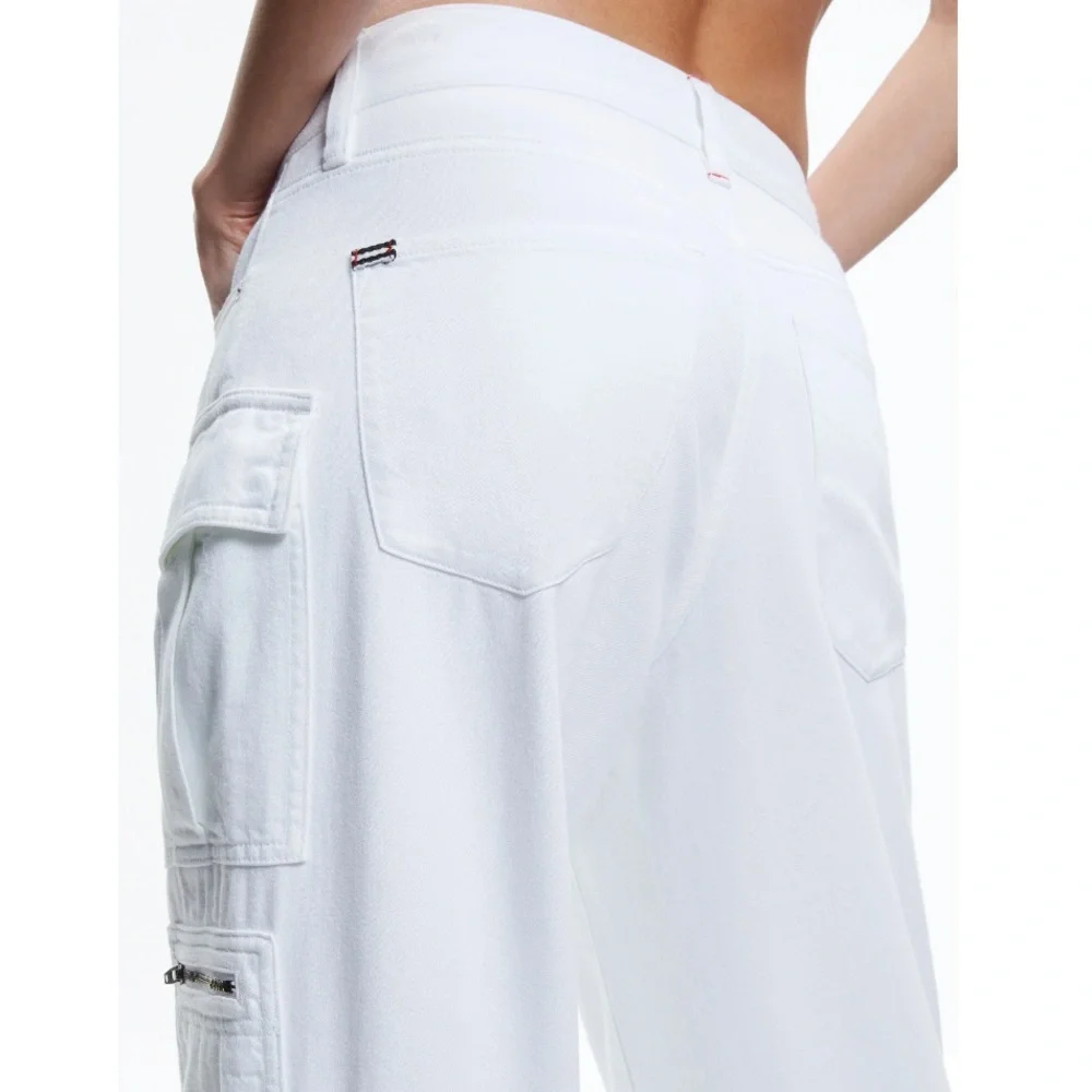 ALICE + OLIVIA Cay Cargo Jean - Picture 6 of 16